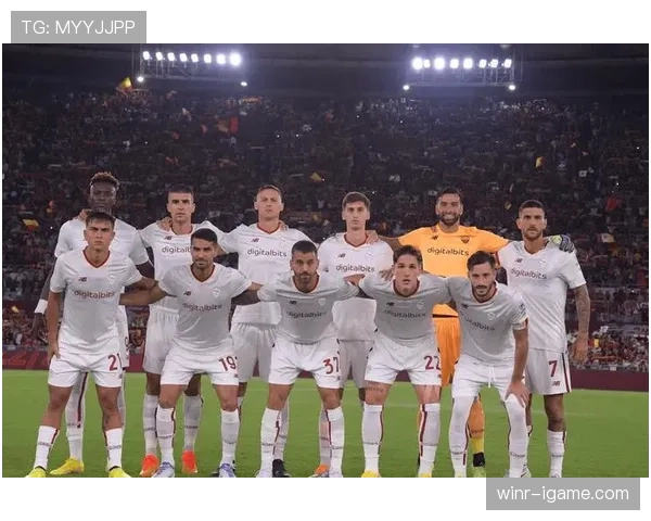 沃克边后卫风格引领足坛新潮流，攻防兼备展现顶级水准