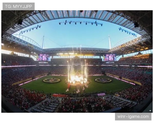 范戴克盛赞后防新星：稳健防守与出球能力成比赛转折关键