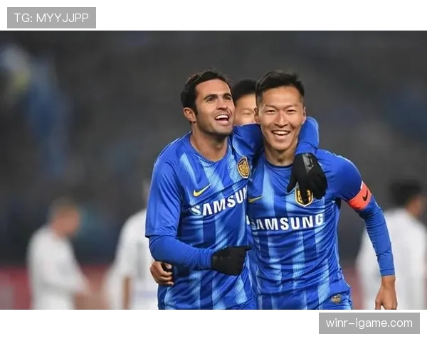 阿兹蒙状态回暖，精准射术助球队斩获关键胜利